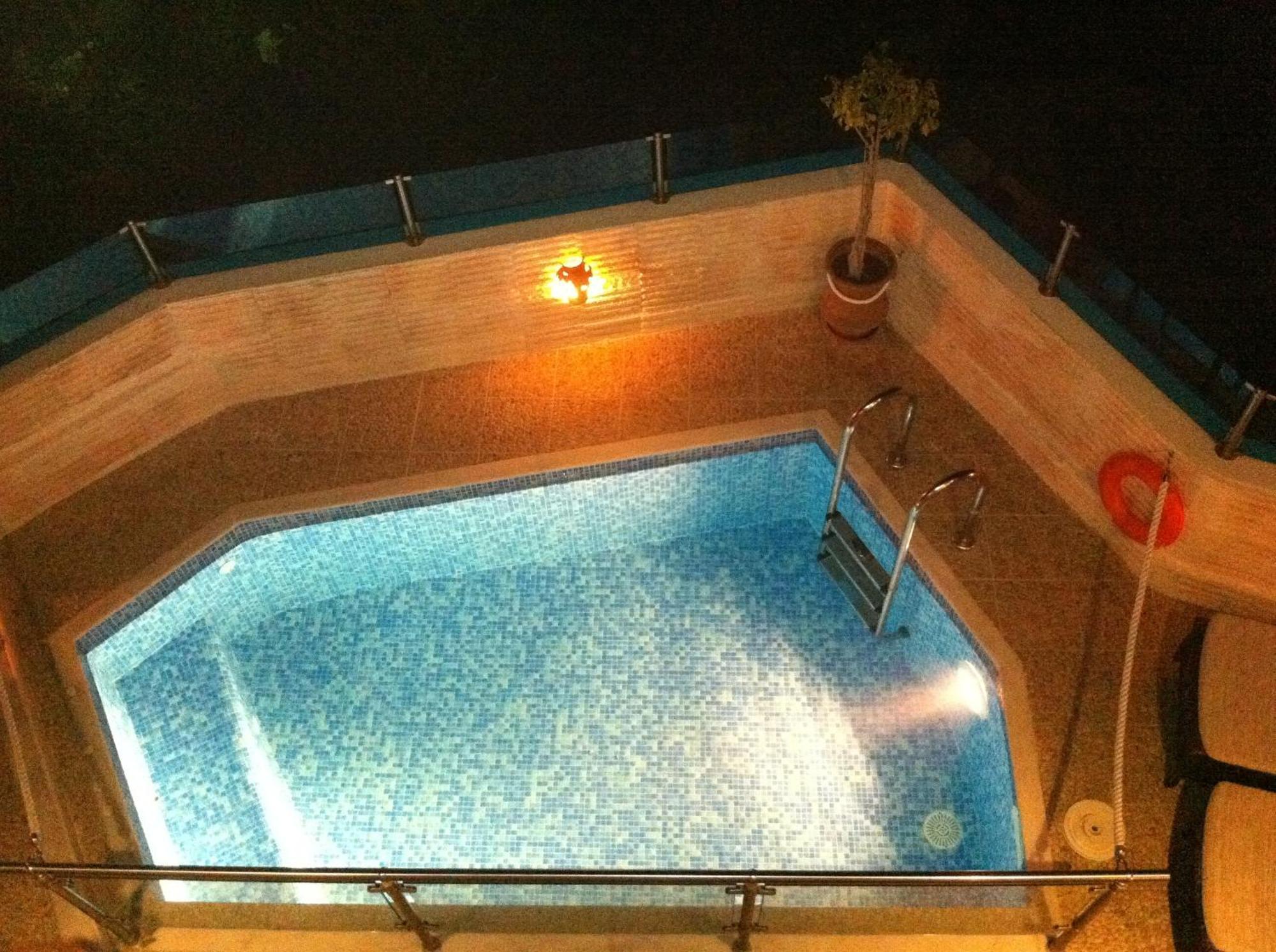 Nectarios Villa - Studios & Suites Adults Only Тира Экстерьер фото